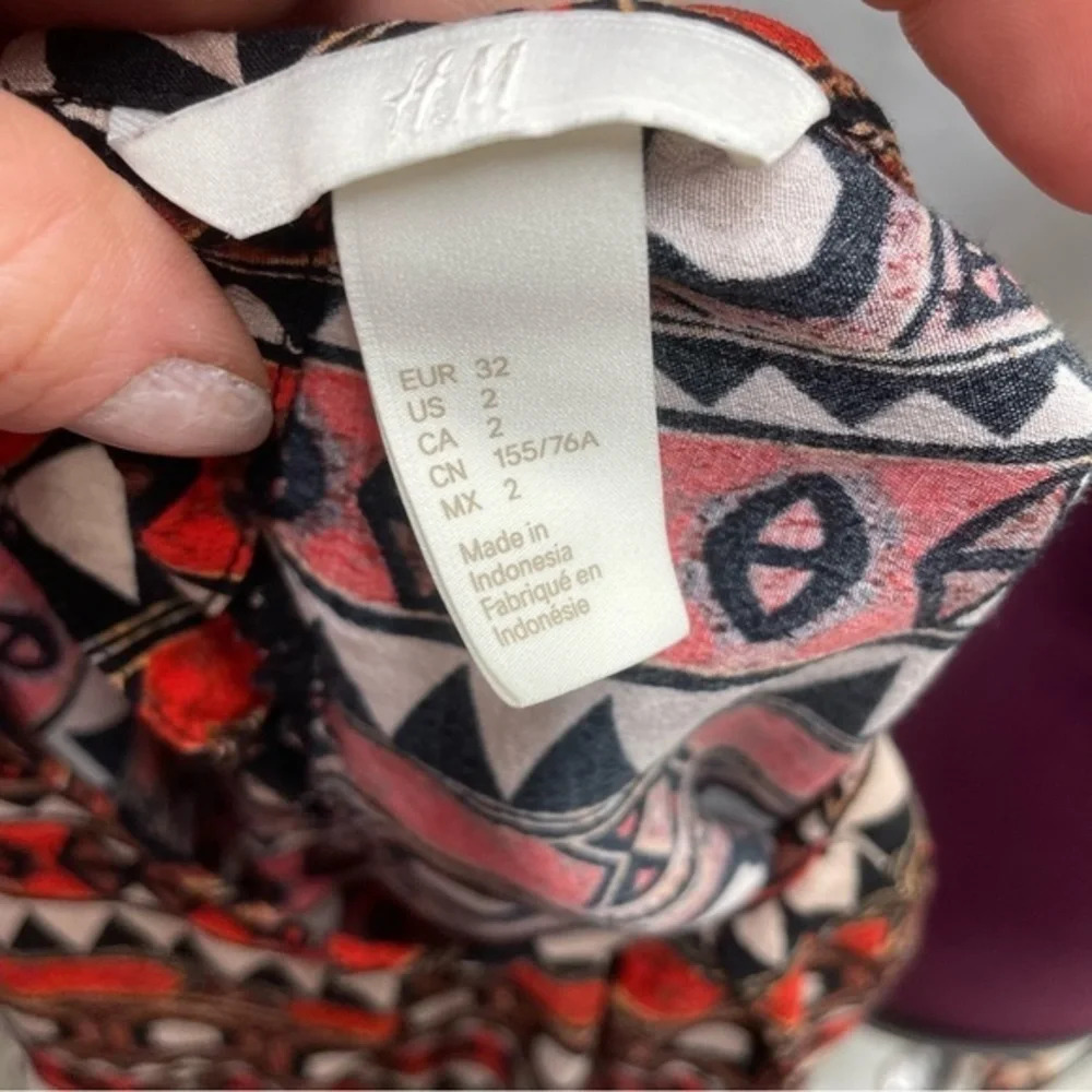 H&M Aztec Pattern Shirt - Picture 4 of 9